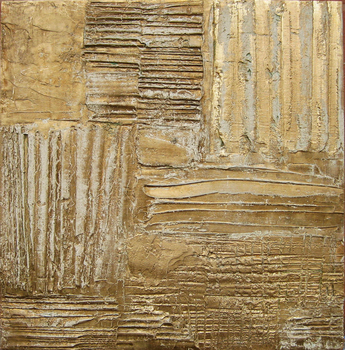 Piastre oro Collezioni private Gesso modellato su multistrato. Colorazione con pigmento oro, foglia similoro. Cm 60x60